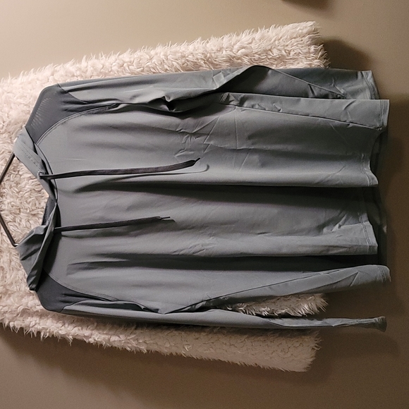 🌻HOST PICK!!!🌻Drawstring Hoodies - Picture 3 of 4